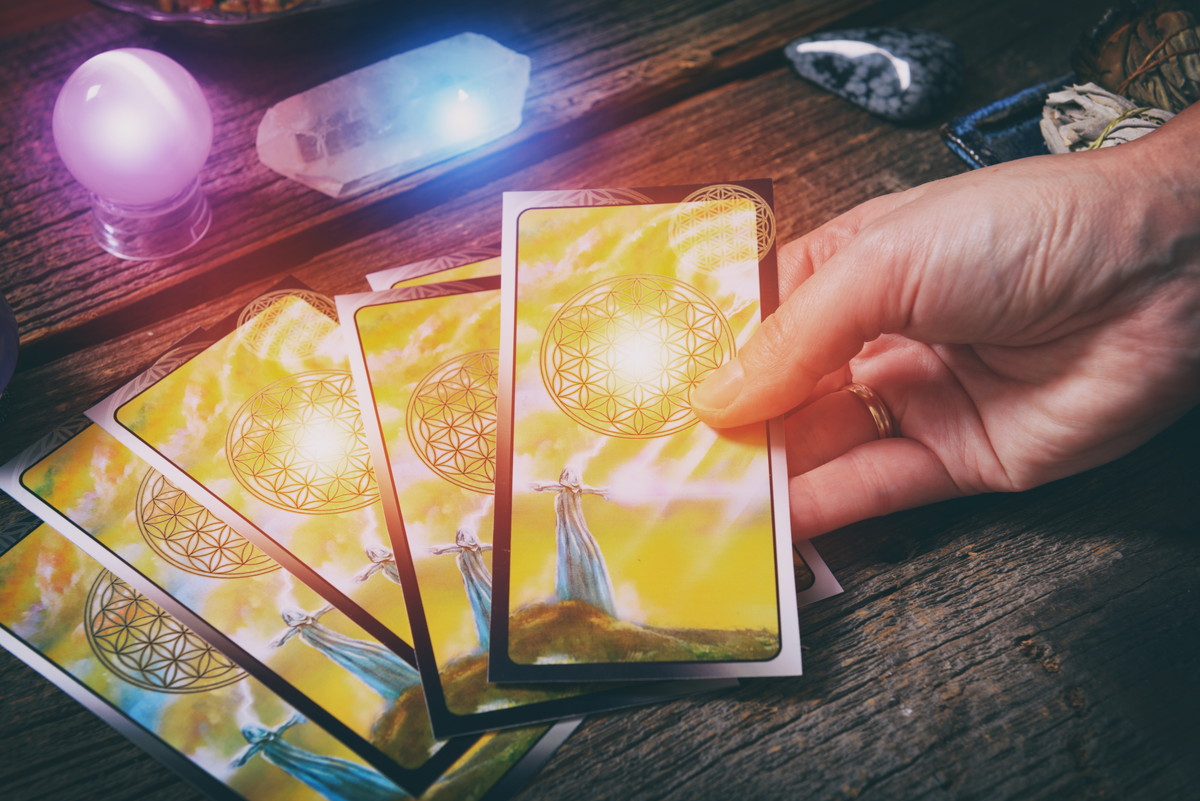 What is a basic tarot spread